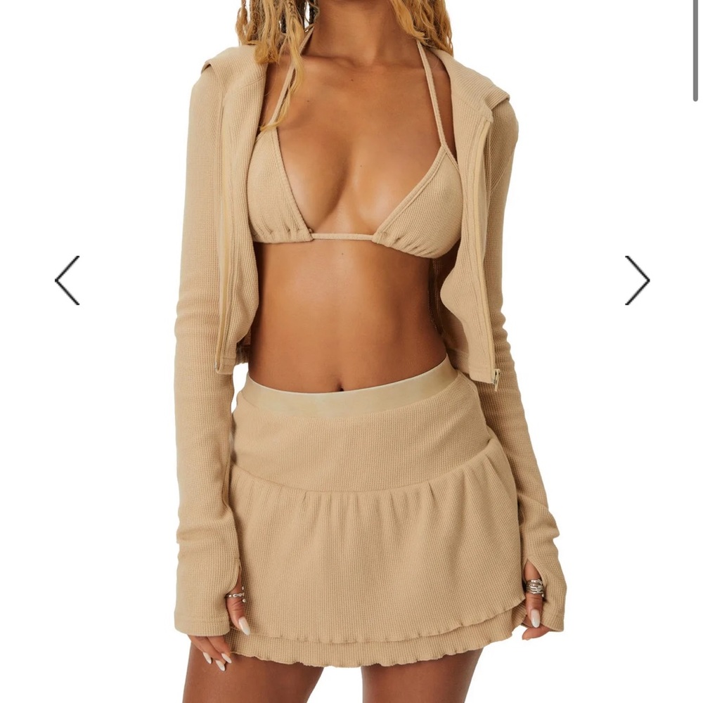The Kript skirt set